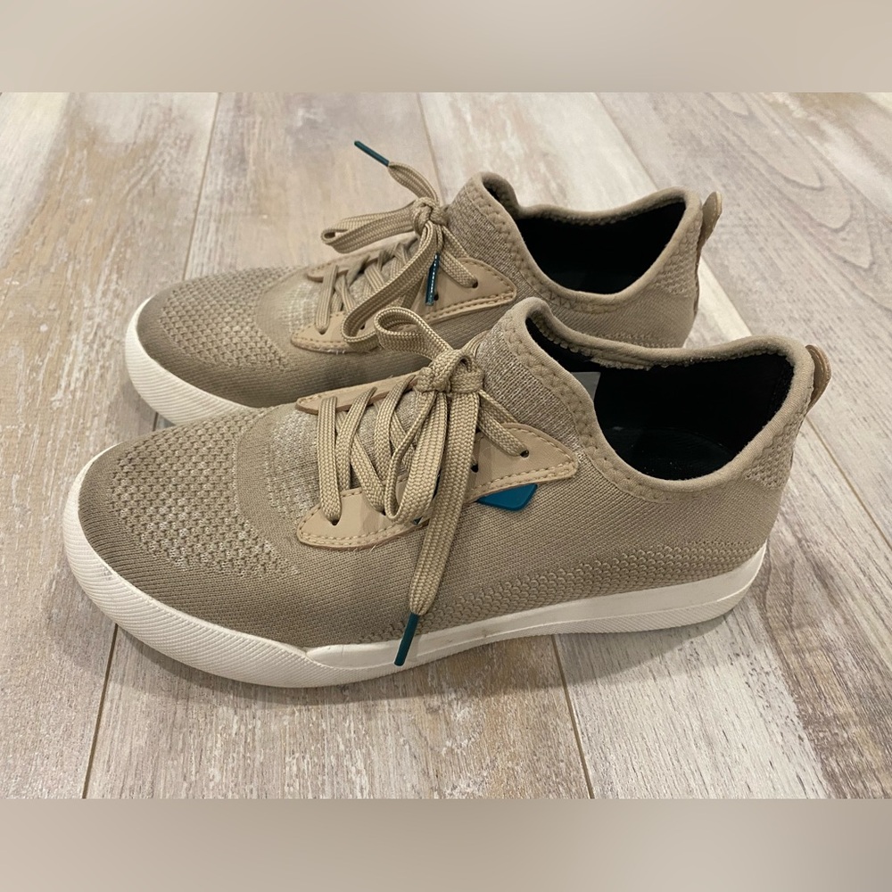 Vessi 100% waterproof “weekend” women’s shoes, size 7